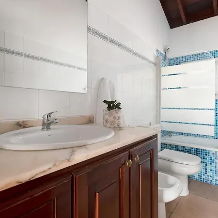 La Relva - Terraza Y Jacuzzi Hébergement de vacances *